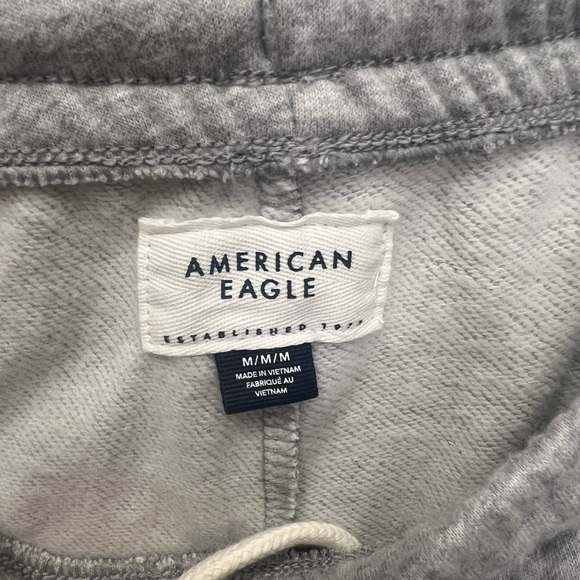 Women’s wide leg grey sweatpants size medium, never worn, American Eagle - Picture 2 of 3